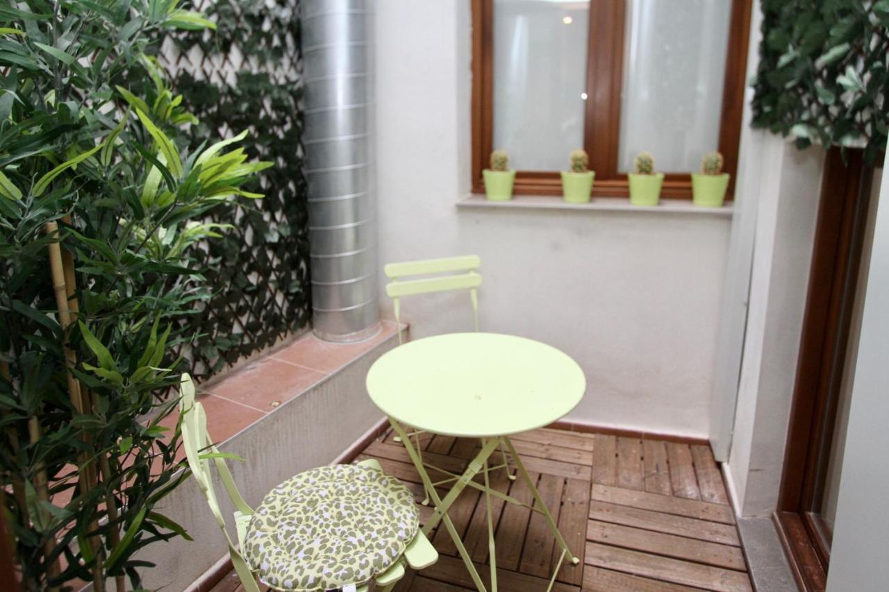 Apartamentos Inside Centro Гранада Екстериор снимка